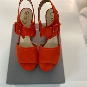 Circus by Sam Edelman red platform heels